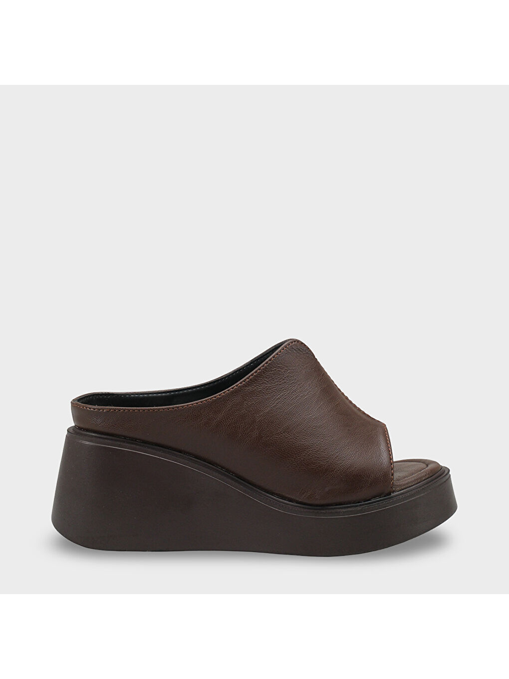 Kahverengi Shandee Dolgu Topuklu Kadın Terlik