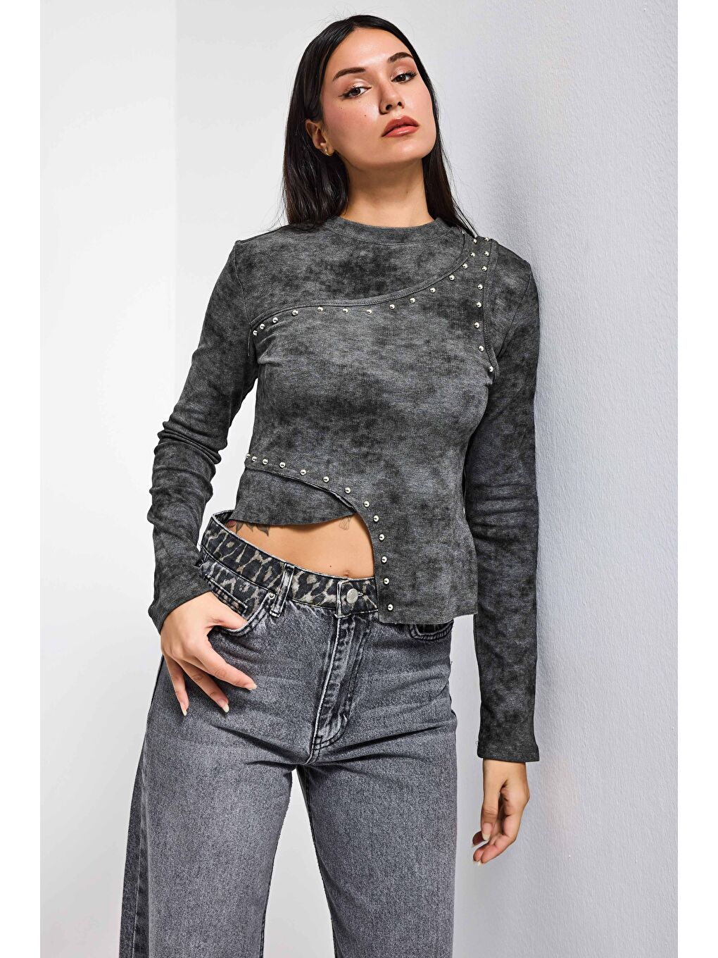 Kadın Antrasit Gri w5 Asimetrik Kesim Drop Detaylı Özel Tasarım Crop Top-4