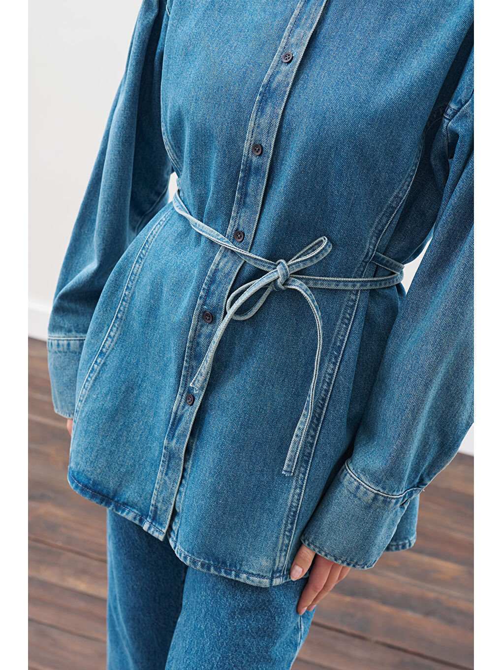 Bağlama Detaylı Denim Gömlek Mavi-3