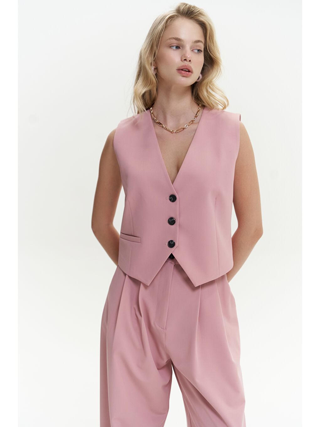 Mai Collection Kaylee Pembe Üçgen Detay Kısa Yelek