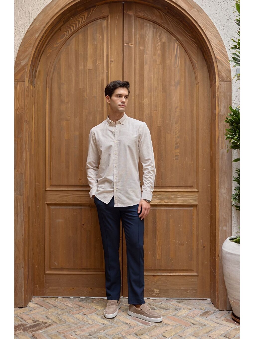 Bej Kure Erkek Gömlek Modern Slim Fit Keten Görünümlü İnce ve Çizgili Doku-3