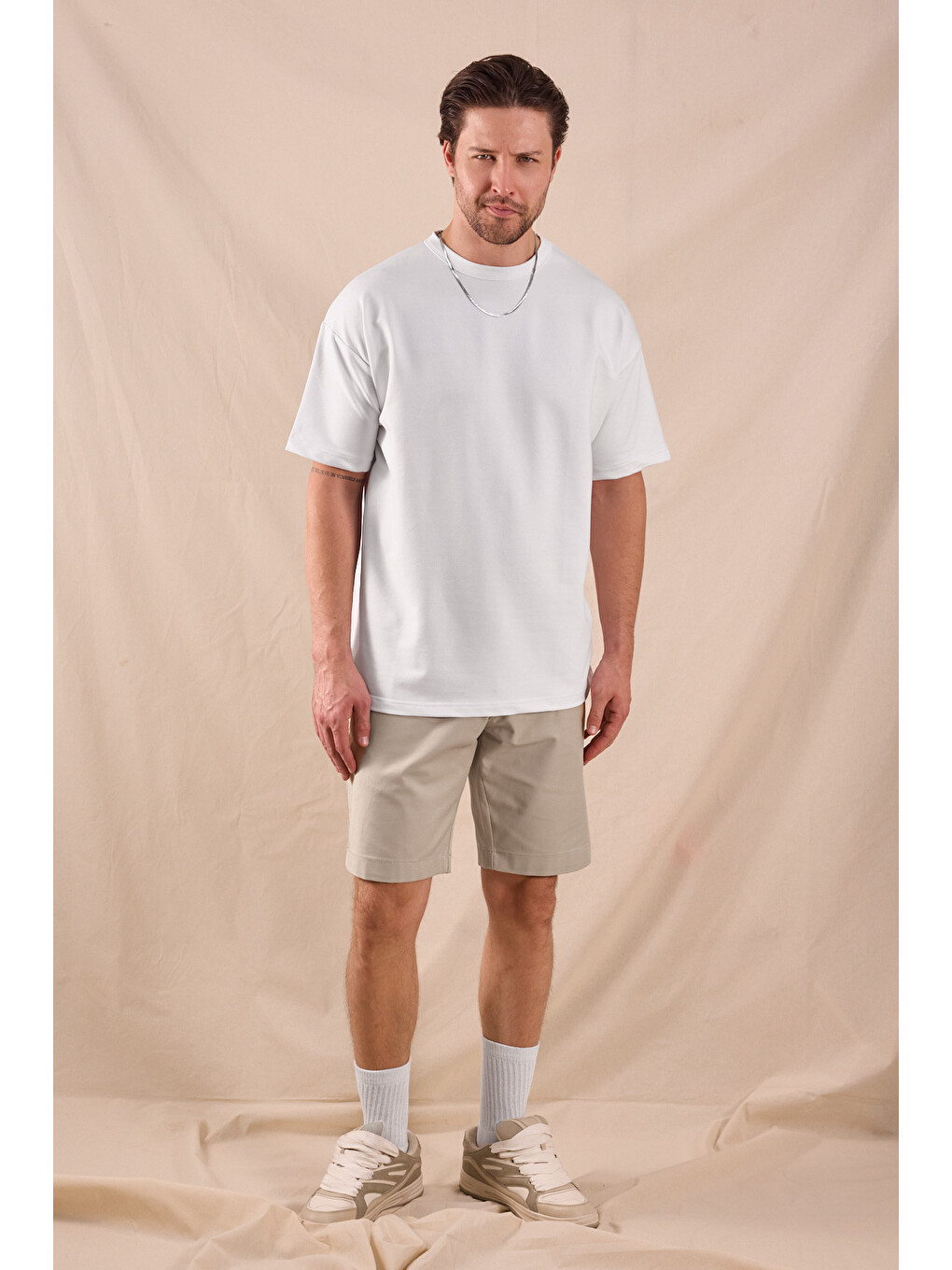 Erkek Beyaz Rahat Kalıp Oversize Kesim T-shirt-1