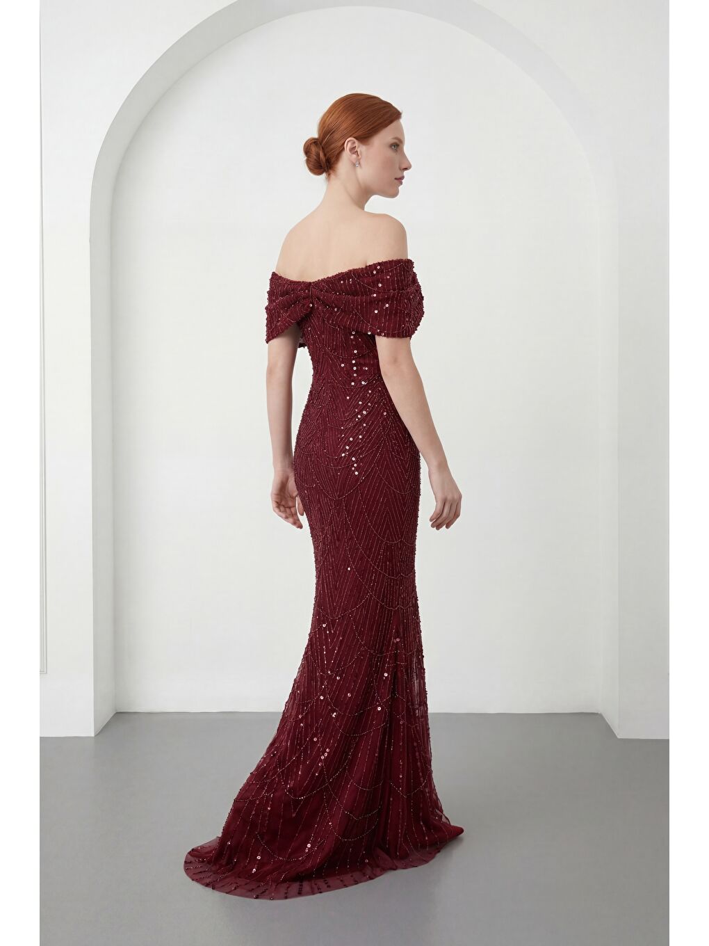 Kadın Bordo Kayık Yaka Boncuklu Uzun Balık Abiye Elbise-5