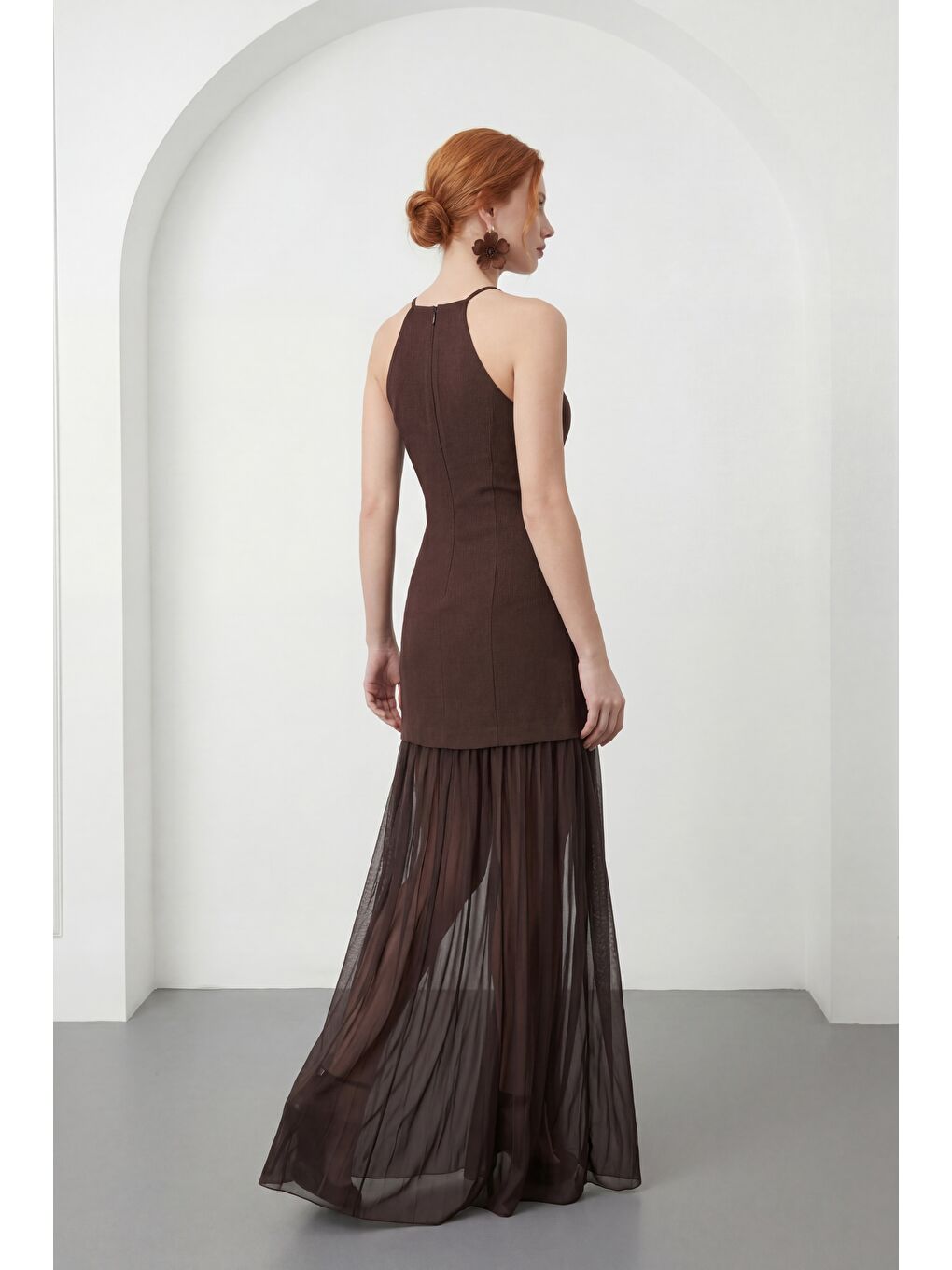 Kadın Kahverengi Halter Yaka Uzun Mezuniyet Elbisesi-4