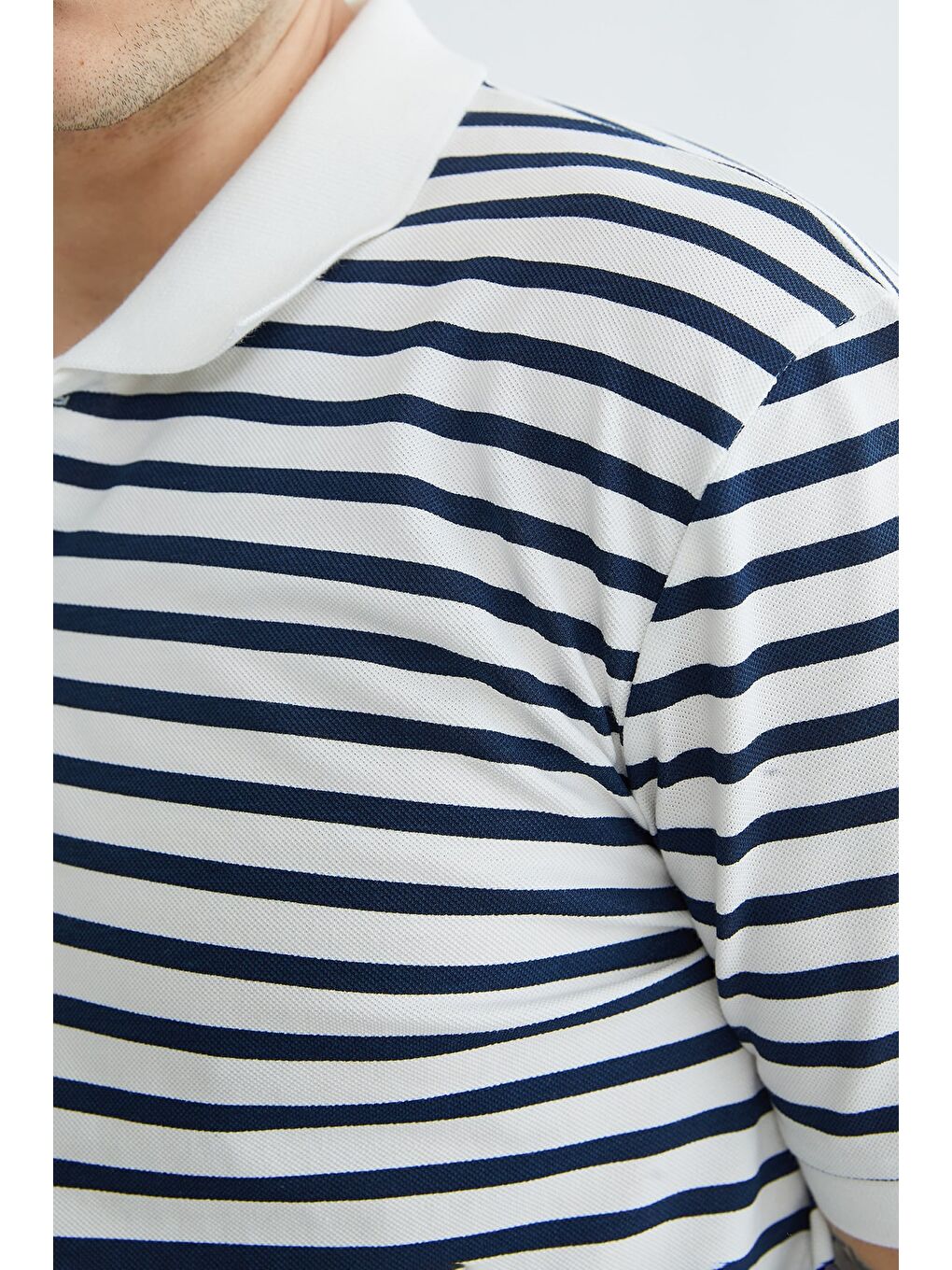 Lacivert Çizgili Polo Yaka Yarım Düğmeli Tişört-4