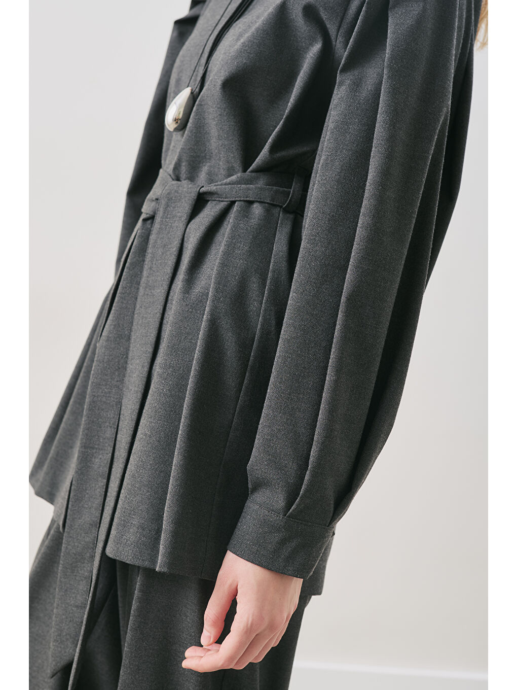 Geniş Kol Kemerli Gömlek Antrasit-3