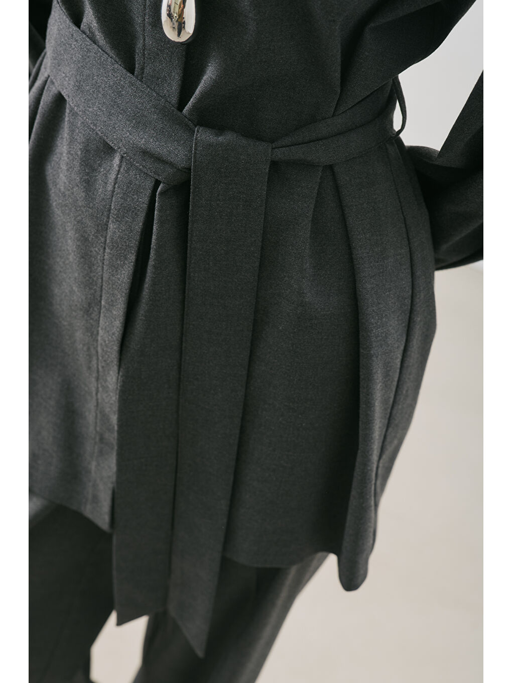 Geniş Kol Kemerli Gömlek Antrasit-4