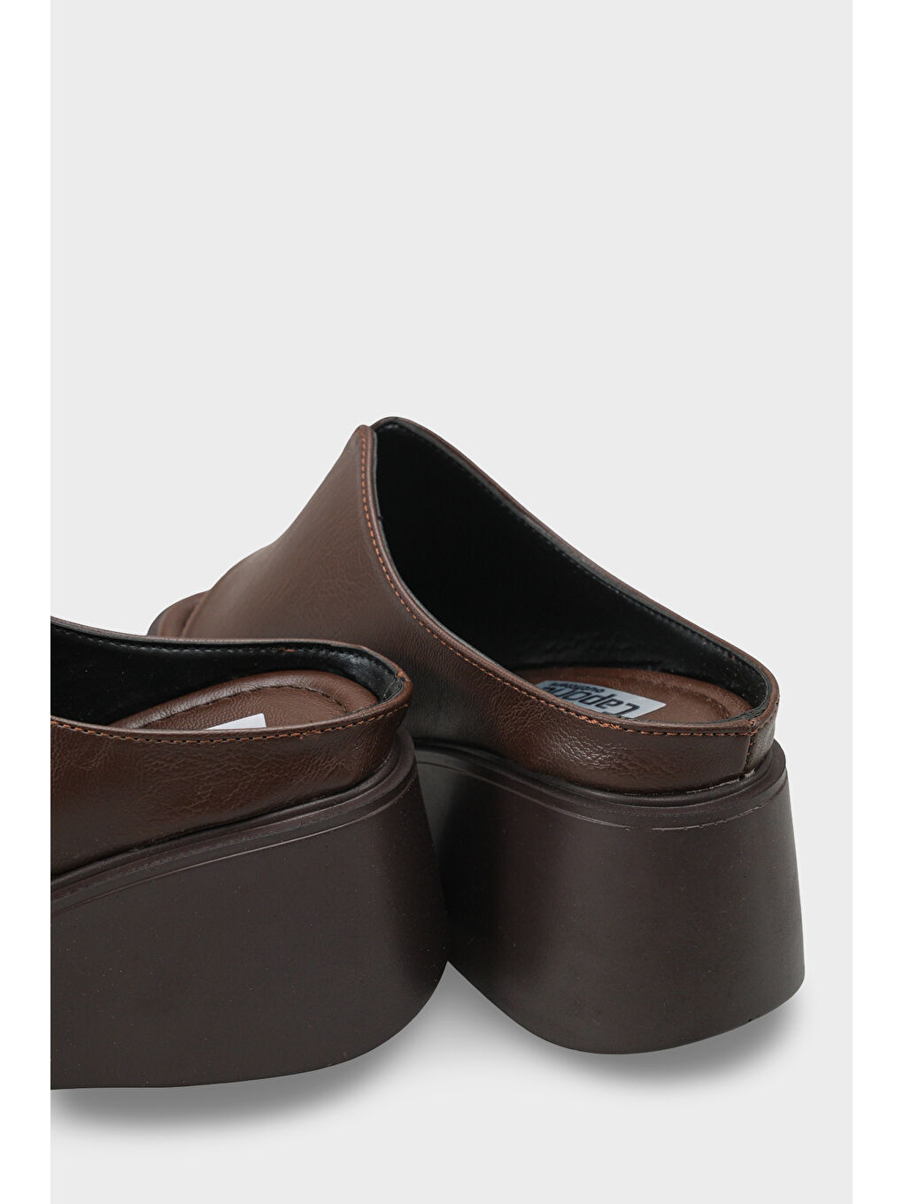 Kahverengi Shandee Dolgu Topuklu Kadın Terlik-3