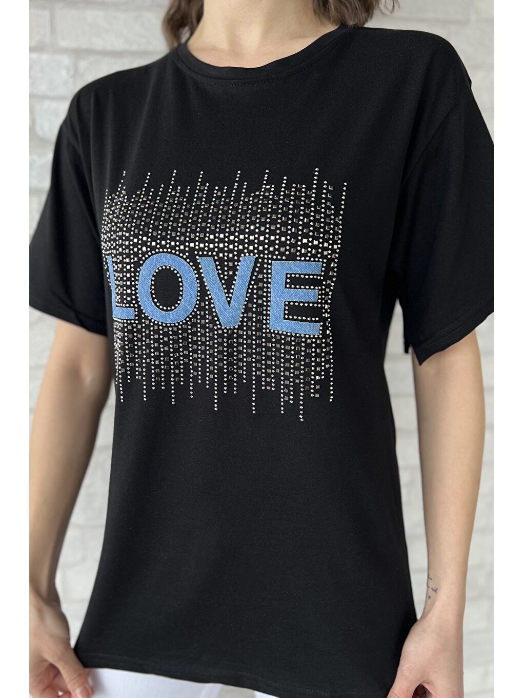 Siyah Love Taşlı Bisiklet Yaka Kadın Tişört-3