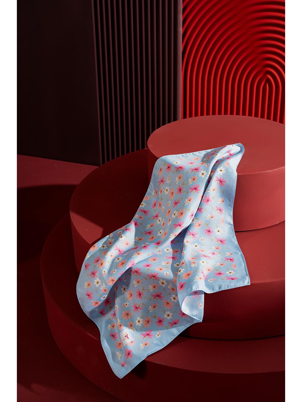 Mavi Kadın Çiçek Desenli 55*55 cm Bandana & Fular