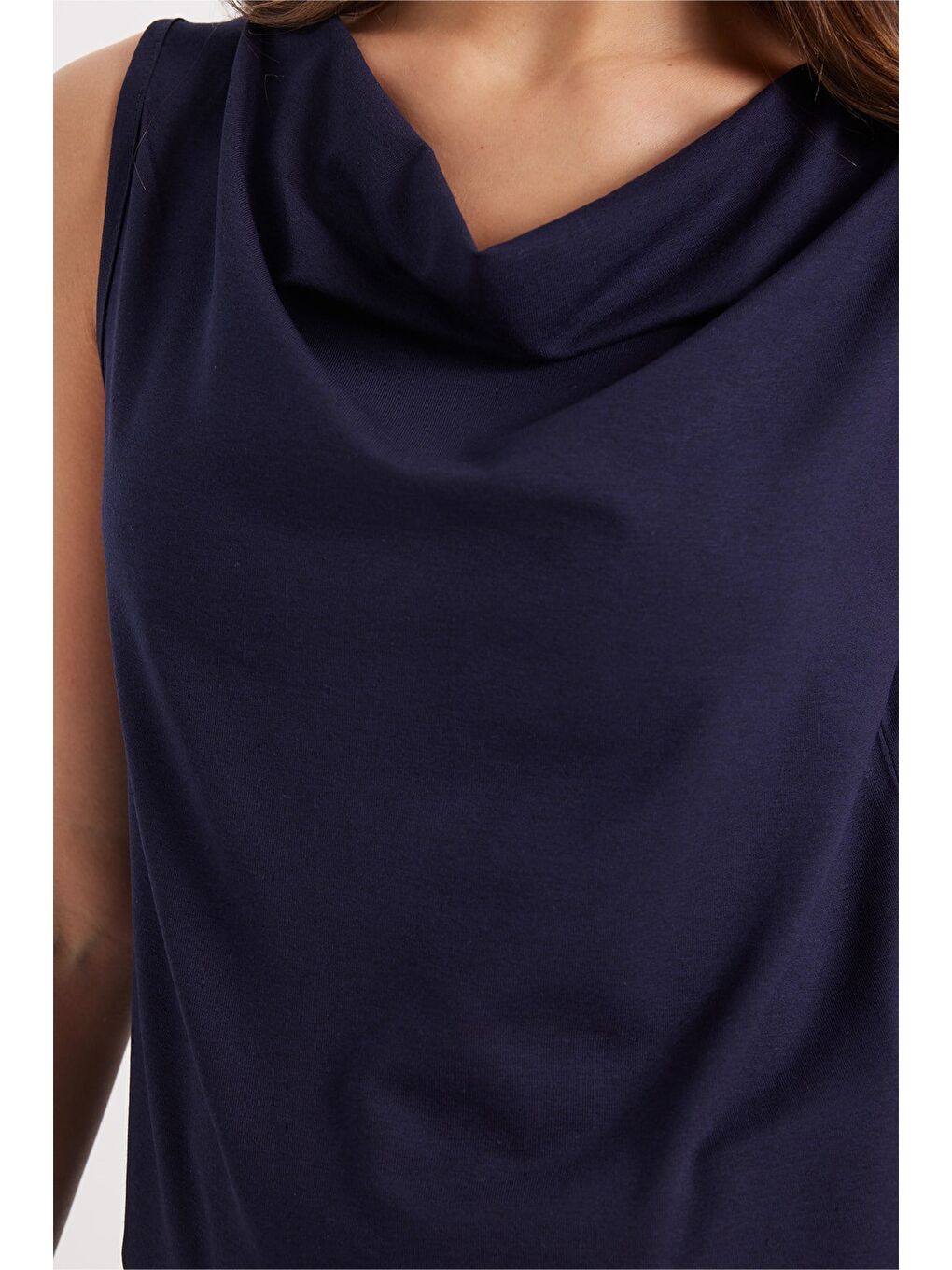 Kadın Oversize Geniş Kesim Kolsuz Degaje Yaka Lacivert Atlet-3