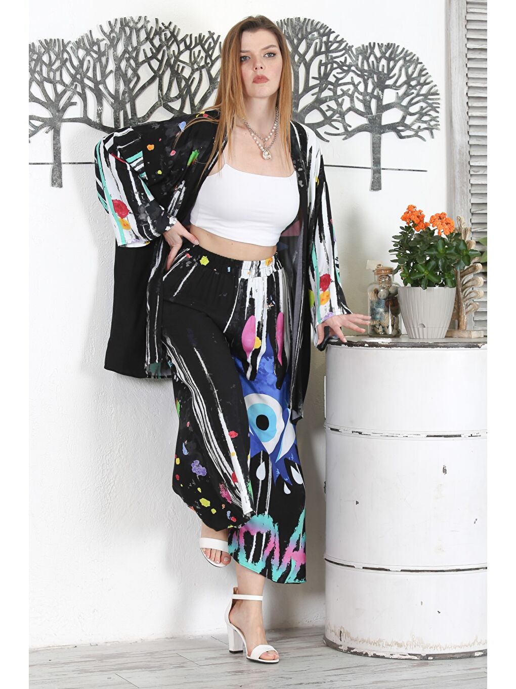 Siyah Kimono Yaka Uzun Kol Allover Baskılı Lastikli Bel Geniş Paça Casual Dokuma Takım-2