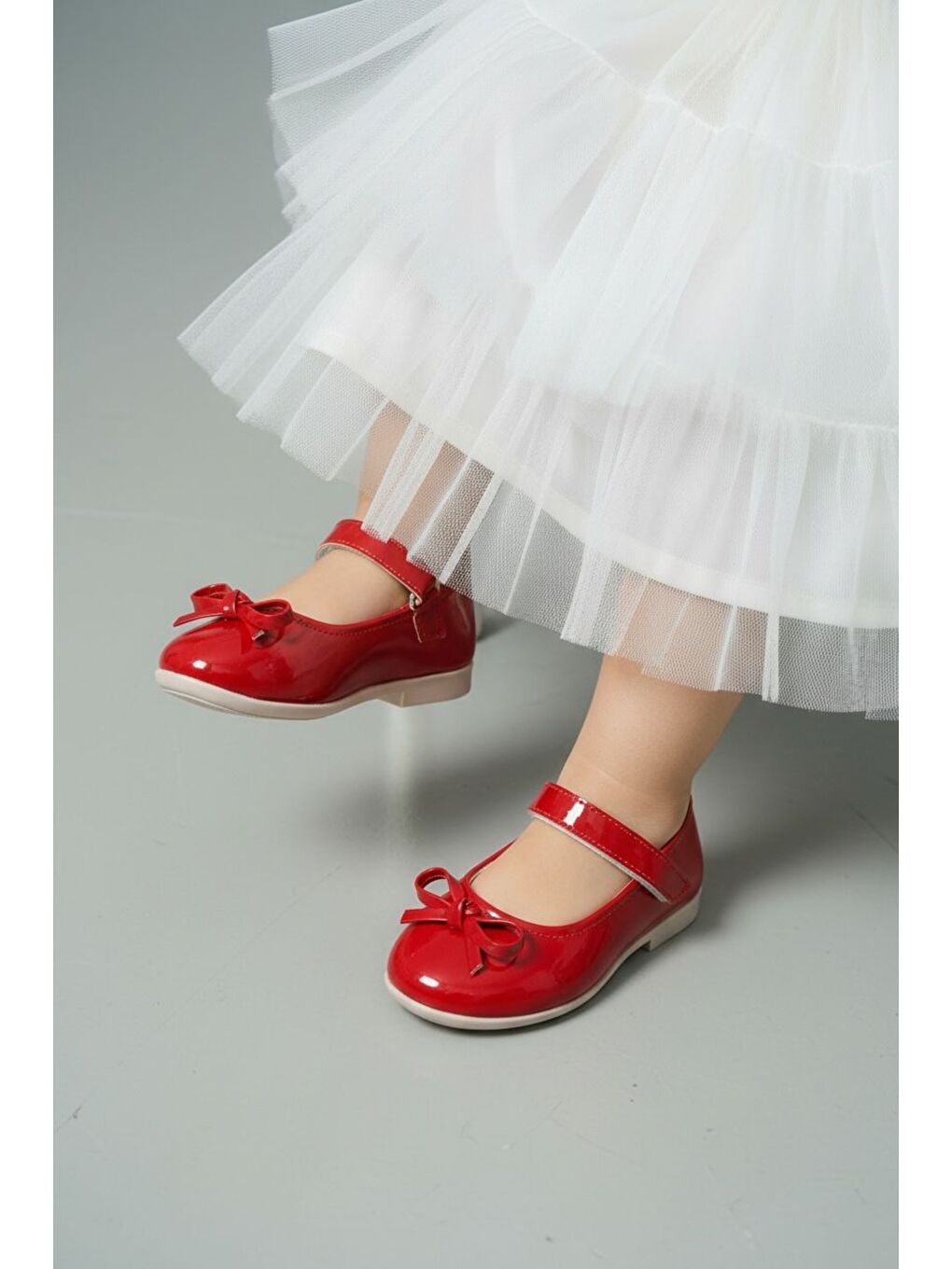 Kırmızı Kız Çocuk Rugan Kaydırmaz Taban Babet-1