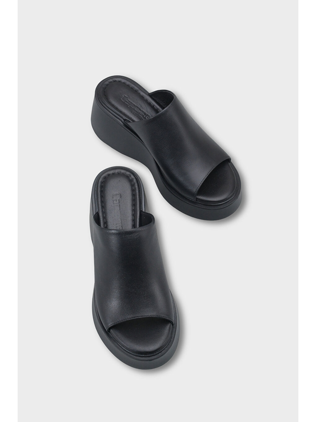 Siyah Cecilia Hakiki Deri Dolgu Topuk Kadın Tek Bant Terlik-5