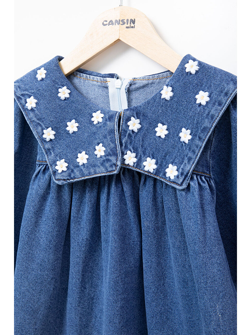 Lacivert Yaka Papatya Nakışlı Uzun Kol Kız Çocuk Jean Elbise 20689-1