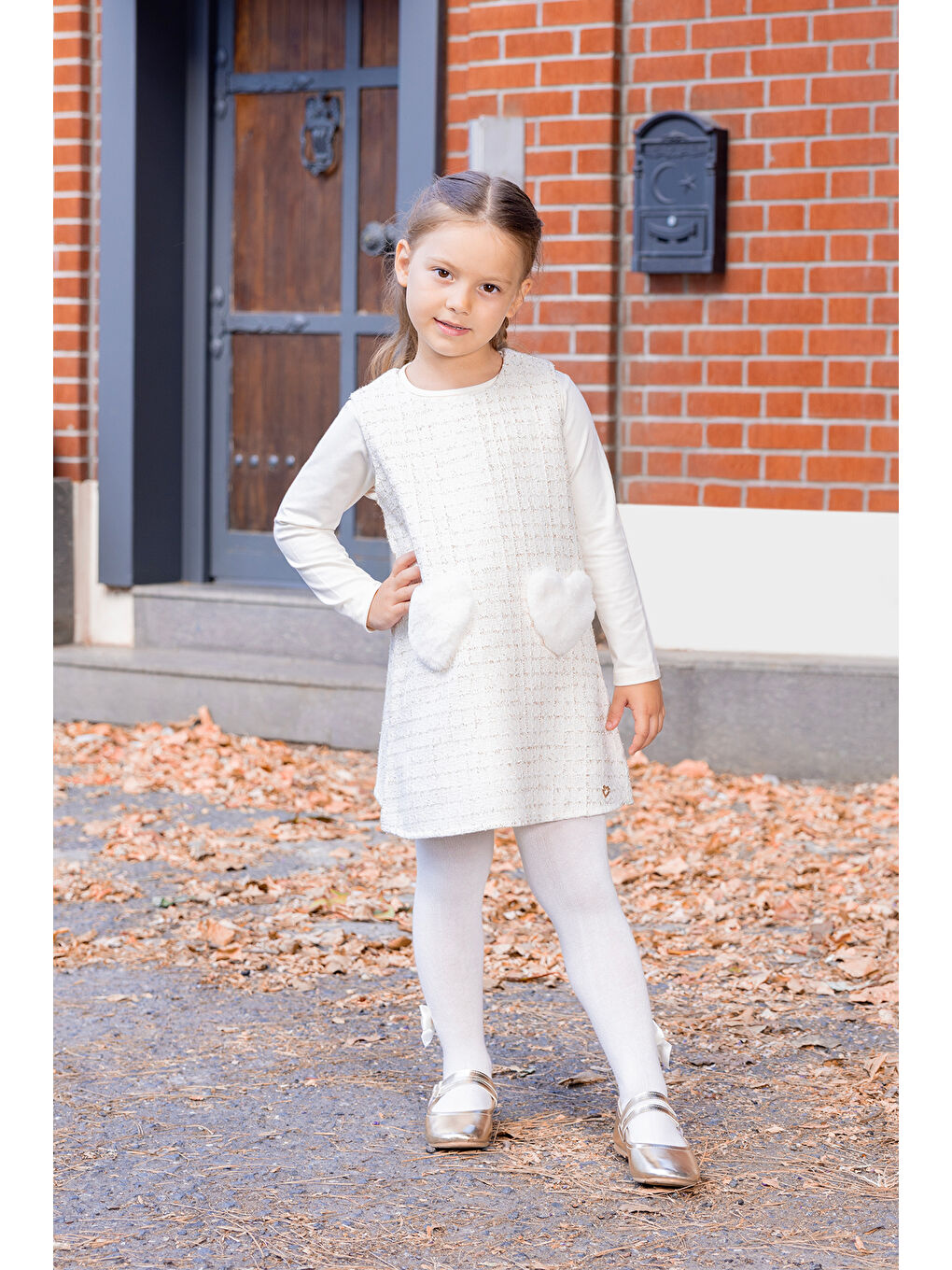 Ekru Pelüş Kalp Detaylı Simli Buklet Jile Tshirt Takım