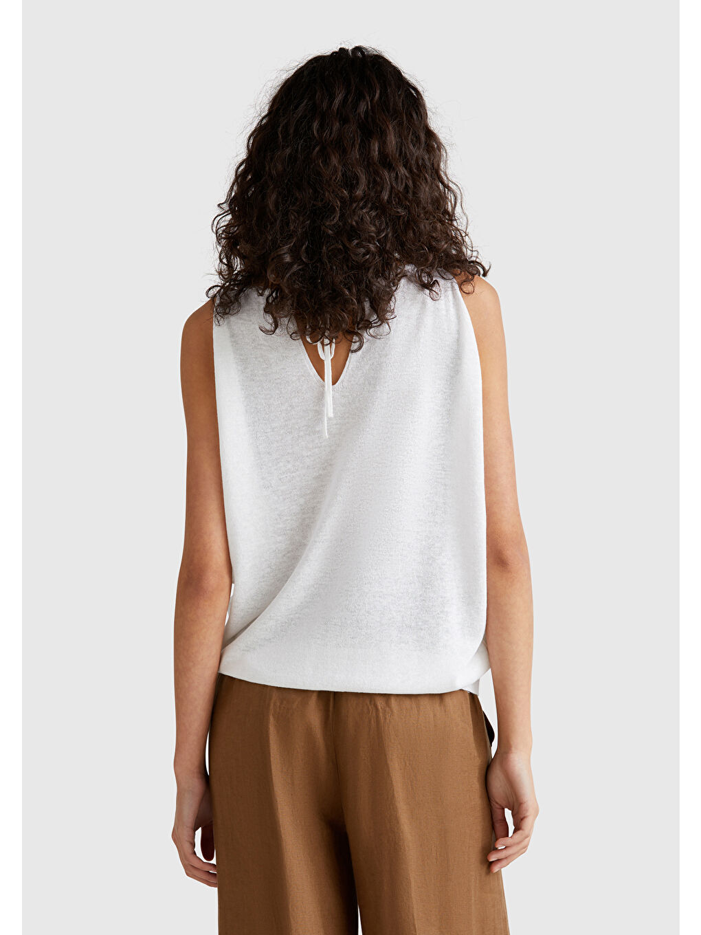 Kadın Beyaz Keten Karışımlı Omzu Açık Triko Kazak-2