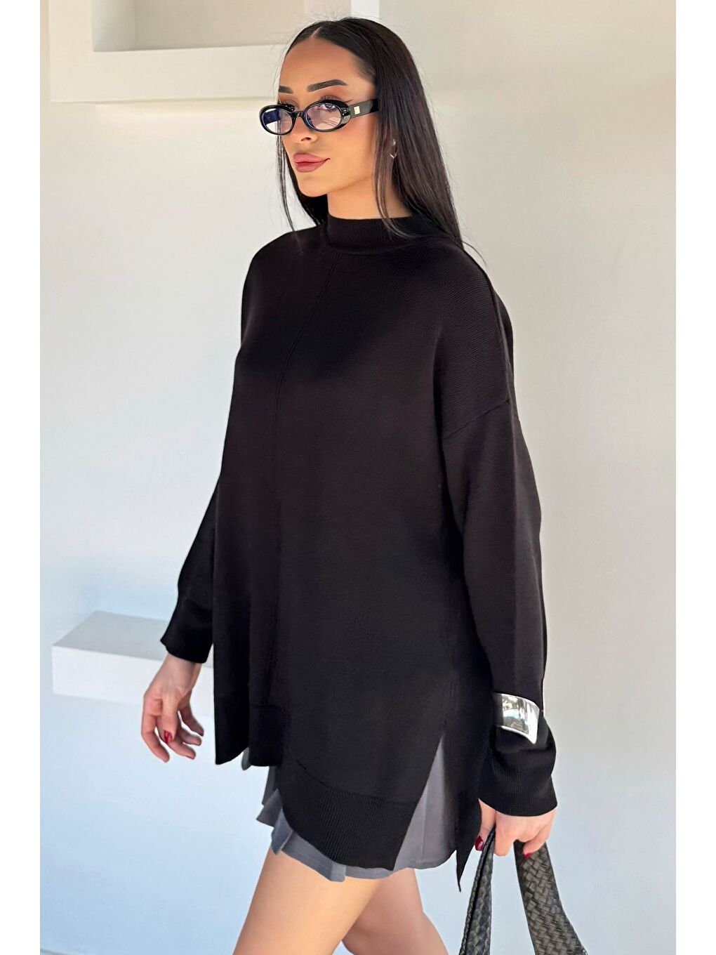 Siyah Yan Yırtmaçlı Triko Tunik