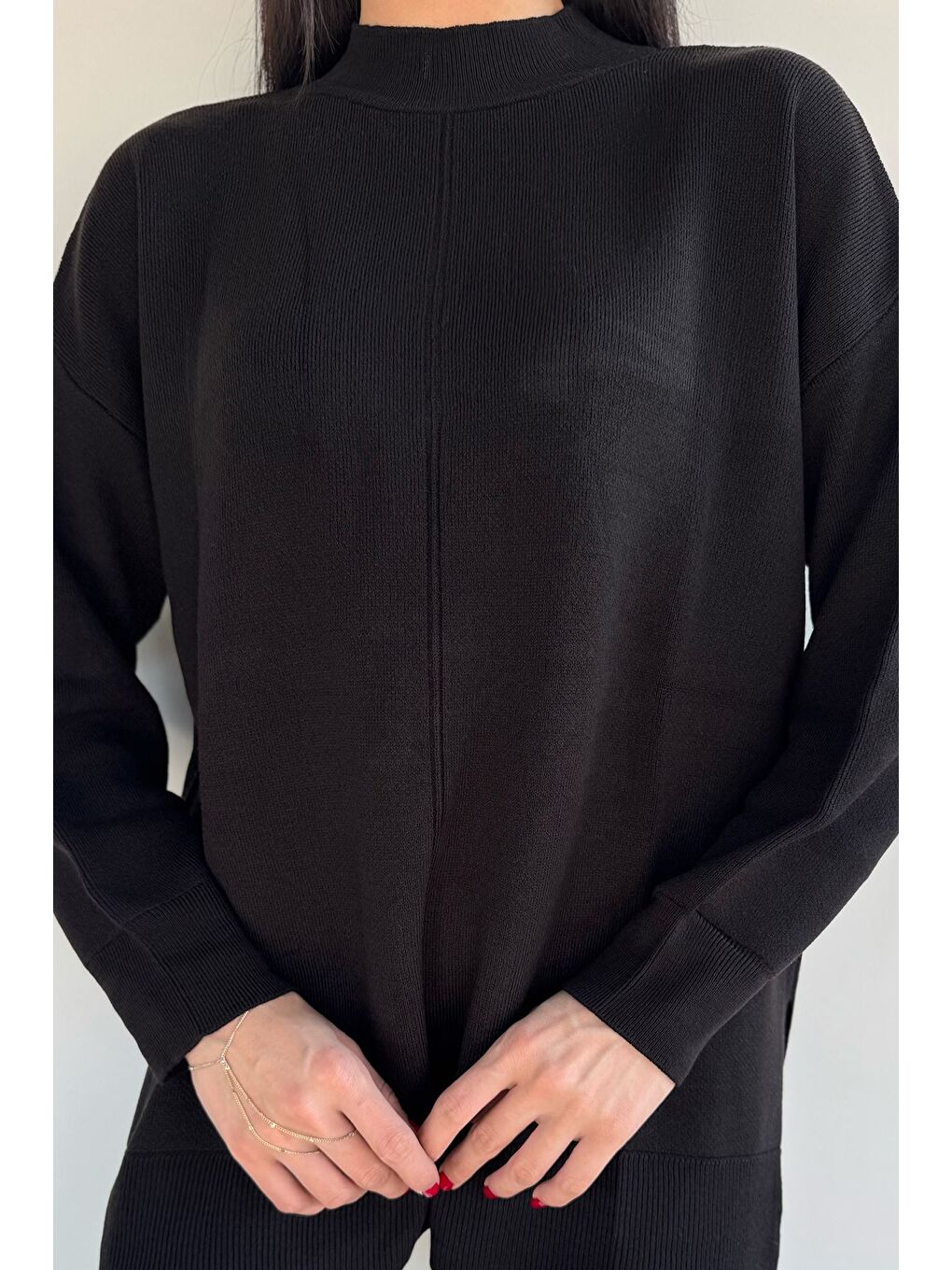 Siyah Yan Yırtmaçlı Triko Tunik-1