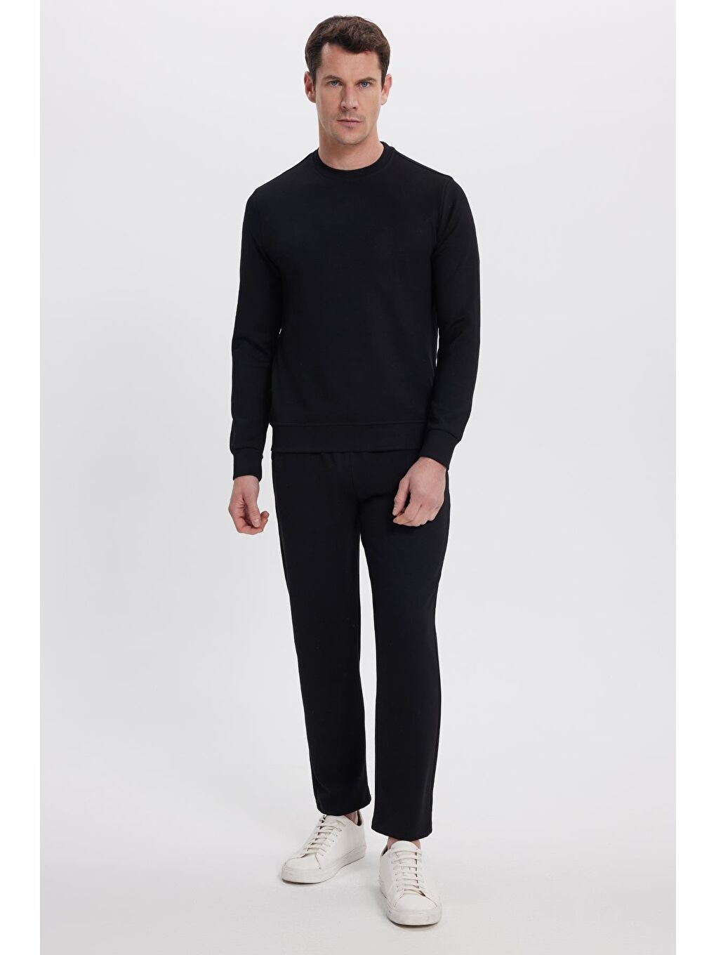 Erkek Slim Fit Dar Kesim Beli Bağcıklı 3 Cepli Geniş Paça Siyah Eşofman Altı-4