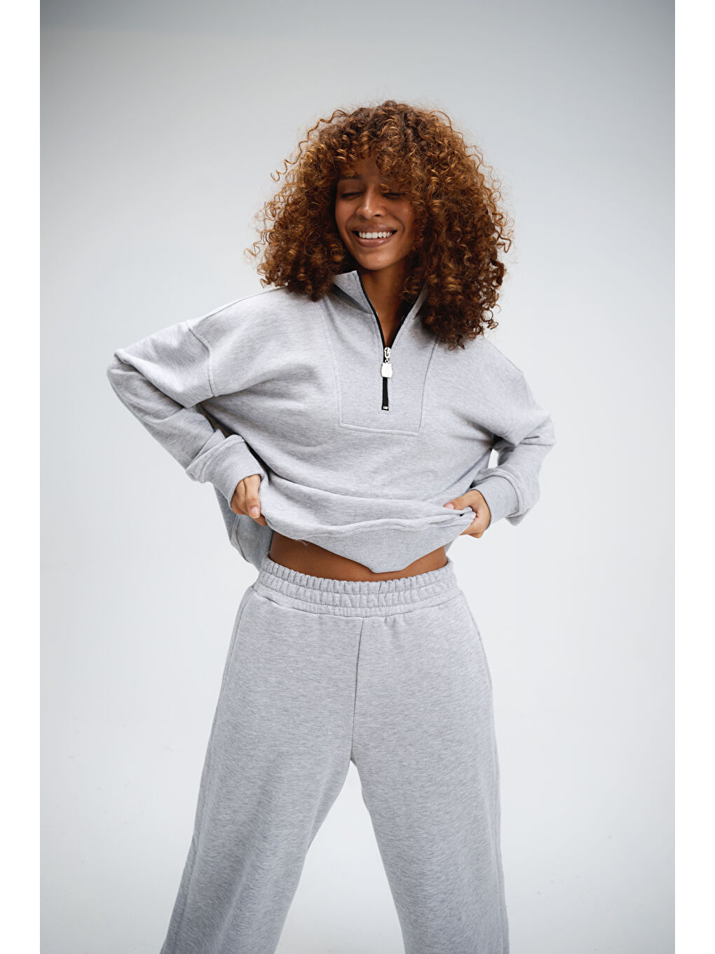 Kadın Timeless Fermuarlı Gri Sweatshirt-1