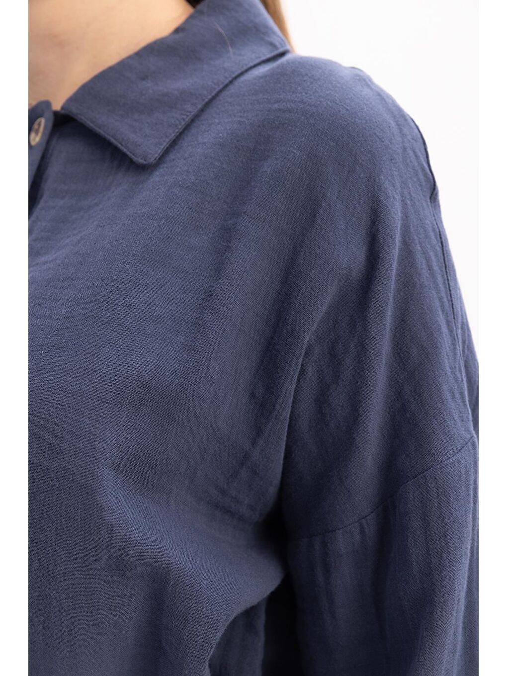 İndigo-Yarım Patlı Düğmeli Müslin Tunik-4