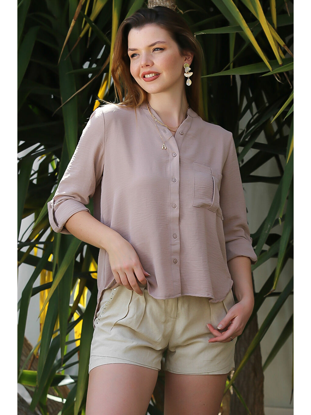 Bej Vizon Hakim Yaka Düğmeli Uzun Kollu Cepli Arkası Uzun Dokuma Casual Gömlek-2