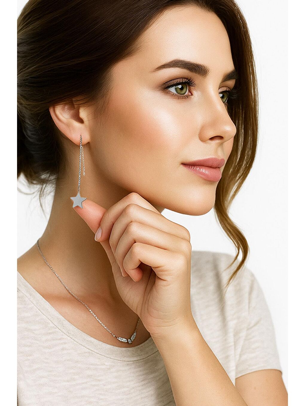 Gri İğne Uçlu Yıldız Sallantılı Çelik küpe-1