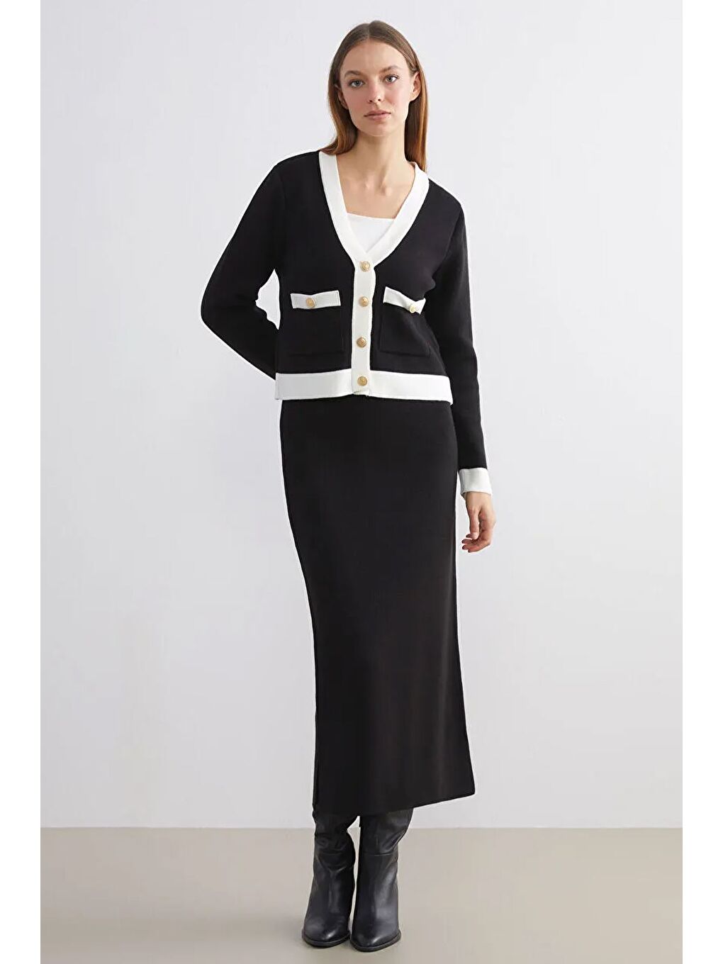 Siyah Kadın V Yaka Gold Düğme Detaylı Triko Hırka Etek İkili Takım-1