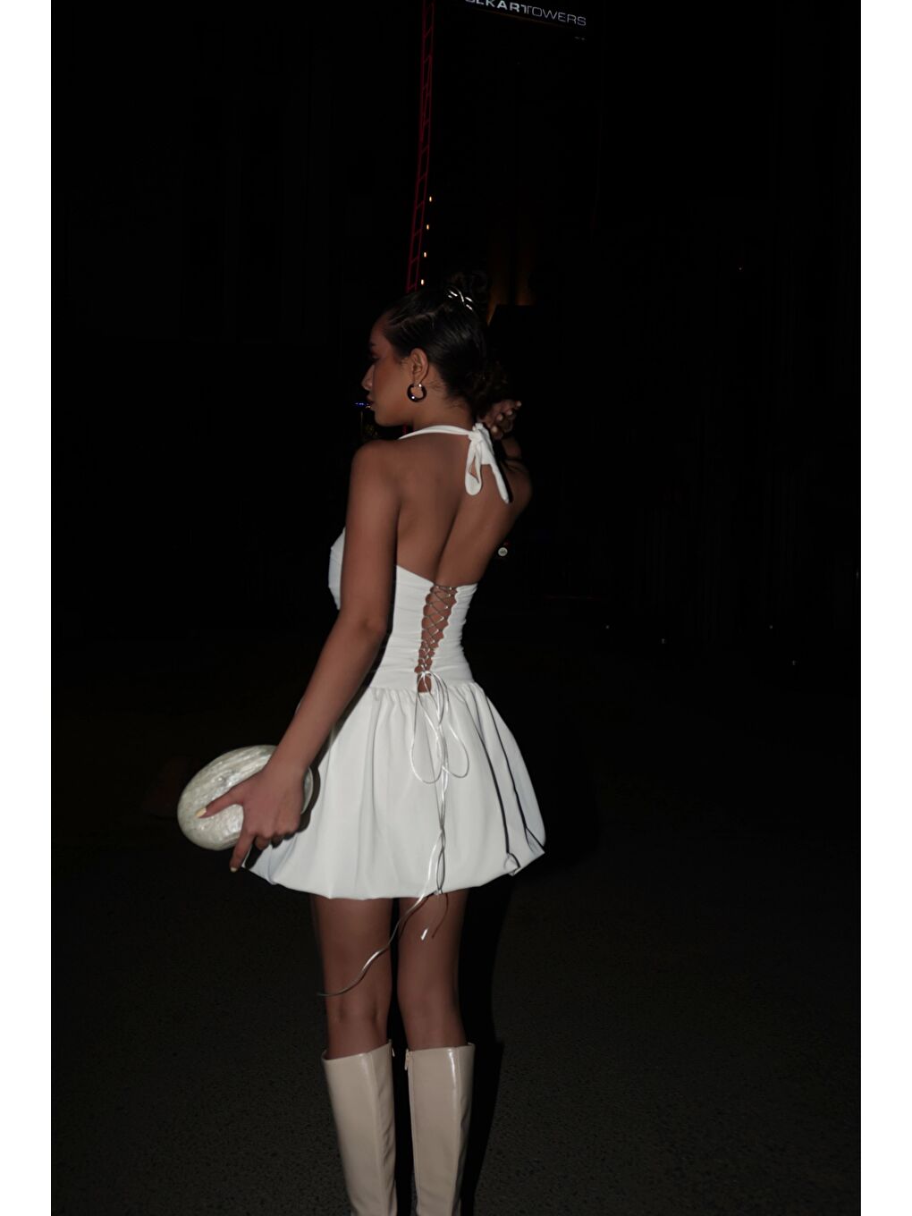 Kadın Beyaz Boyundan Bağlamalı Elbise 1026-221625-2