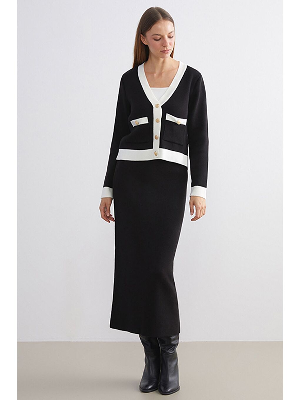 Siyah Kadın V Yaka Gold Düğme Detaylı Triko Hırka Etek İkili Takım-2