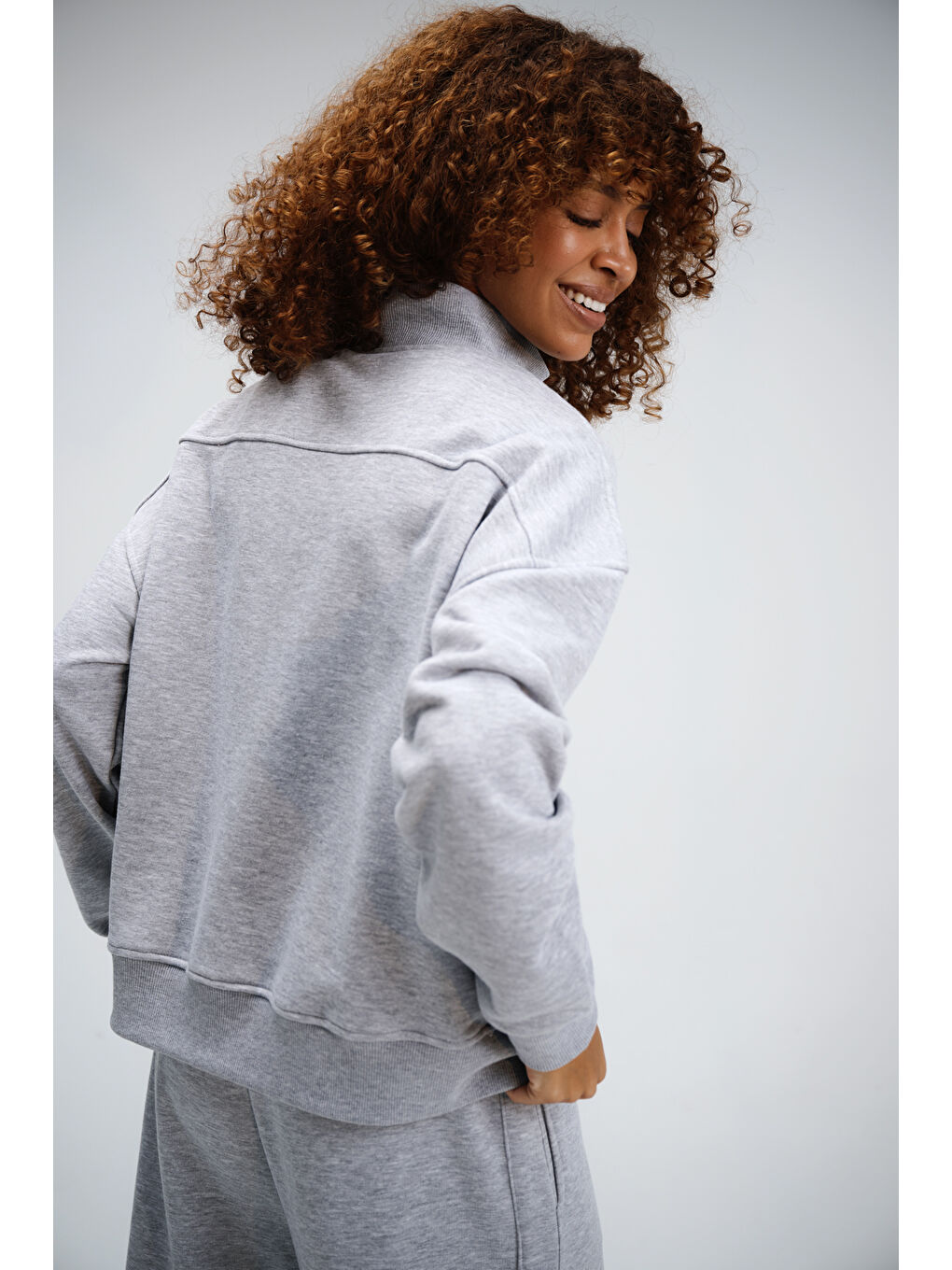 Kadın Timeless Fermuarlı Gri Sweatshirt-3