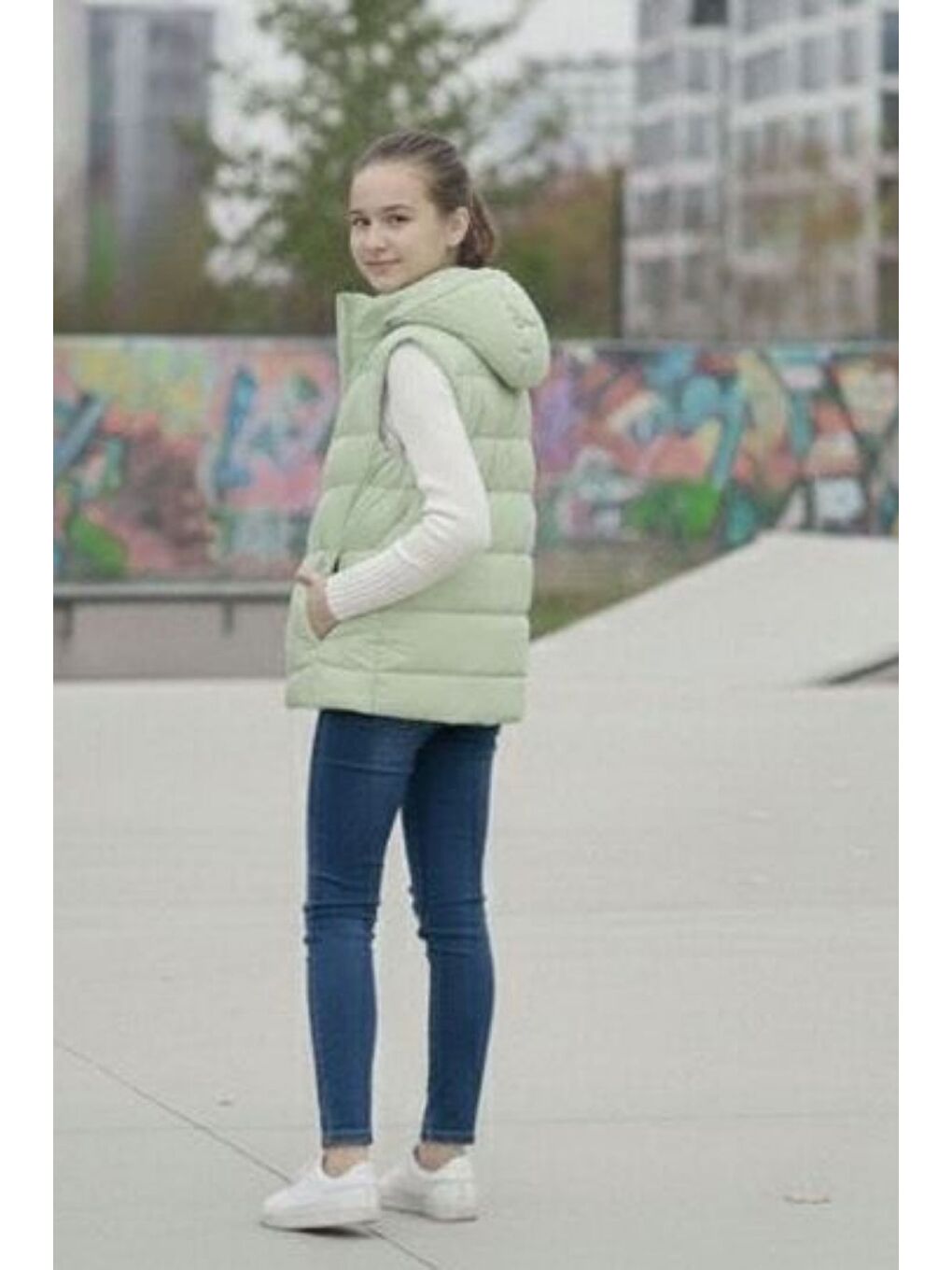 Yeşil Kız Çocuk Kapüşonlu Şişme Yelek-4