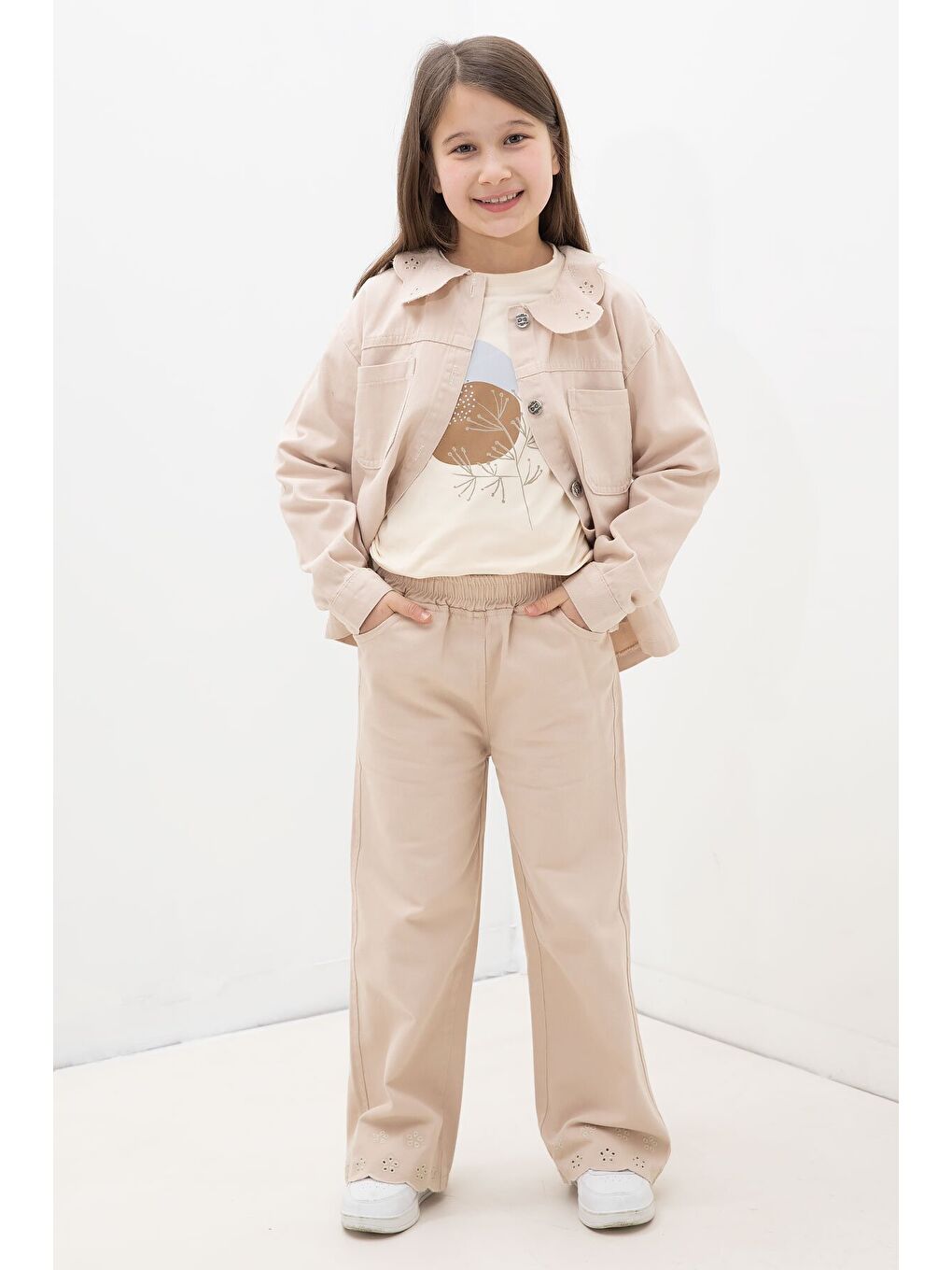Bej Çiçek Yaka Detaylı Ceketli Kız Çocuk Pantolonlu 3lü Takım 23632