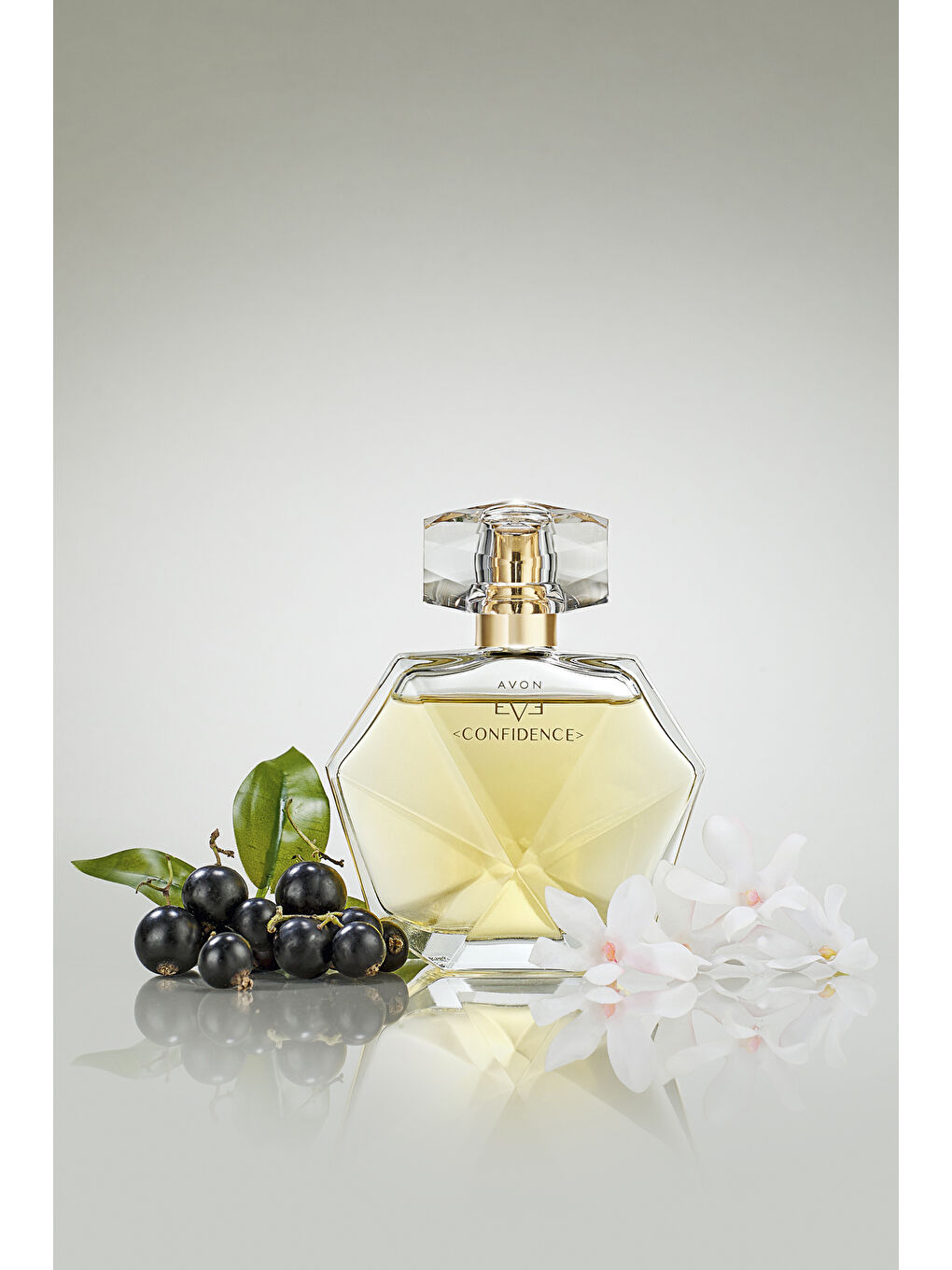 AVON Eve Confidence 50 + 10 Kadın Parfüm ve Vücut Losyonu Paketi - 1