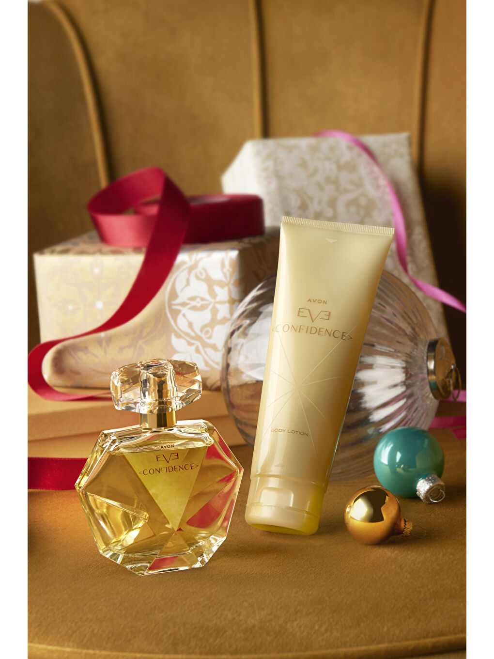 AVON Eve Confidence 50 + 10 Kadın Parfüm ve Vücut Losyonu Paketi - 2