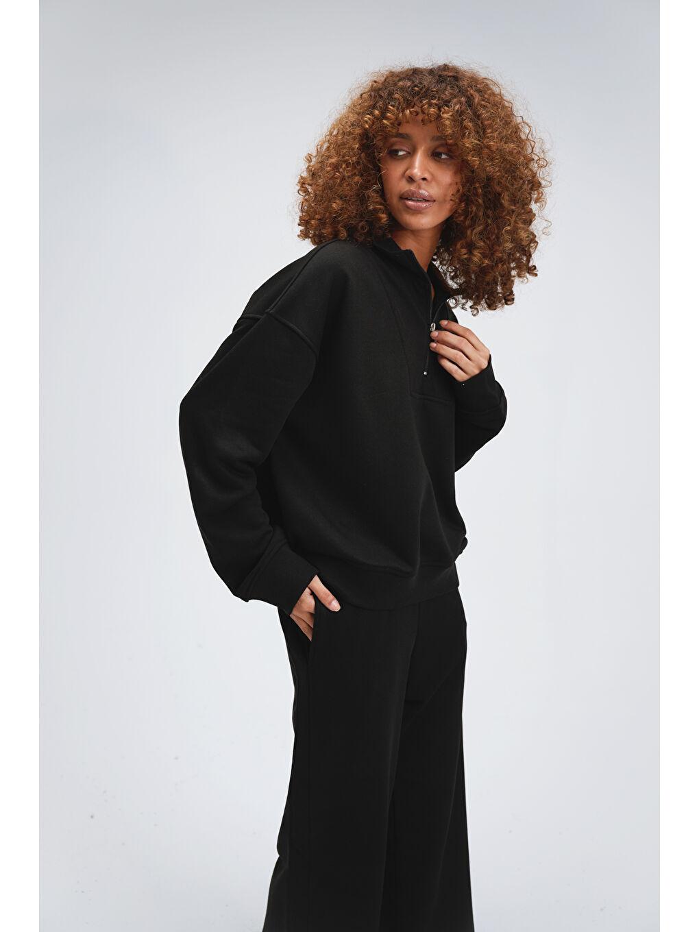 Kadın Timeless Fermuarlı Siyah Sweatshirt-2
