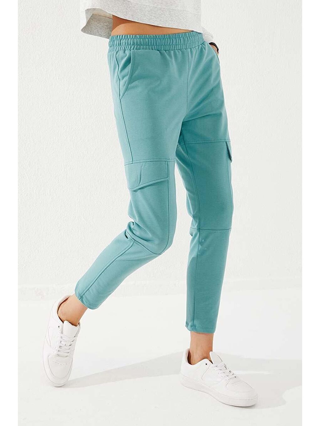 Mint Yeşili Yüksek Bel Kargo Cep Rahat Form Dar Paça Kadın Eşofman Alt - 94588-3