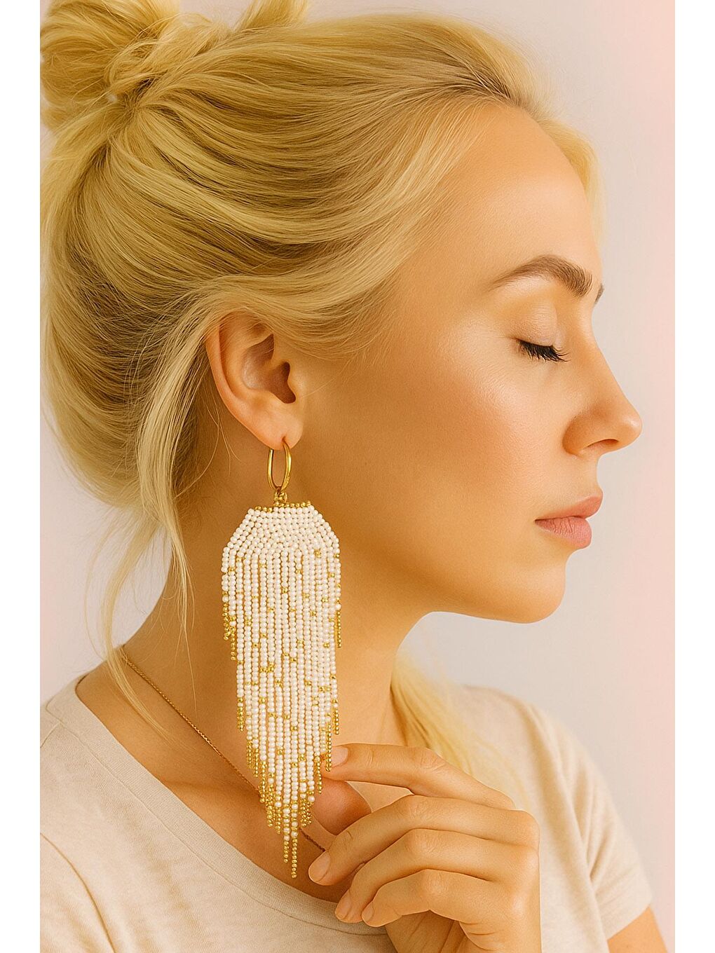 Beyaz Bali Elyapımı Uzun Boncuk Bohem Tarz Küpe