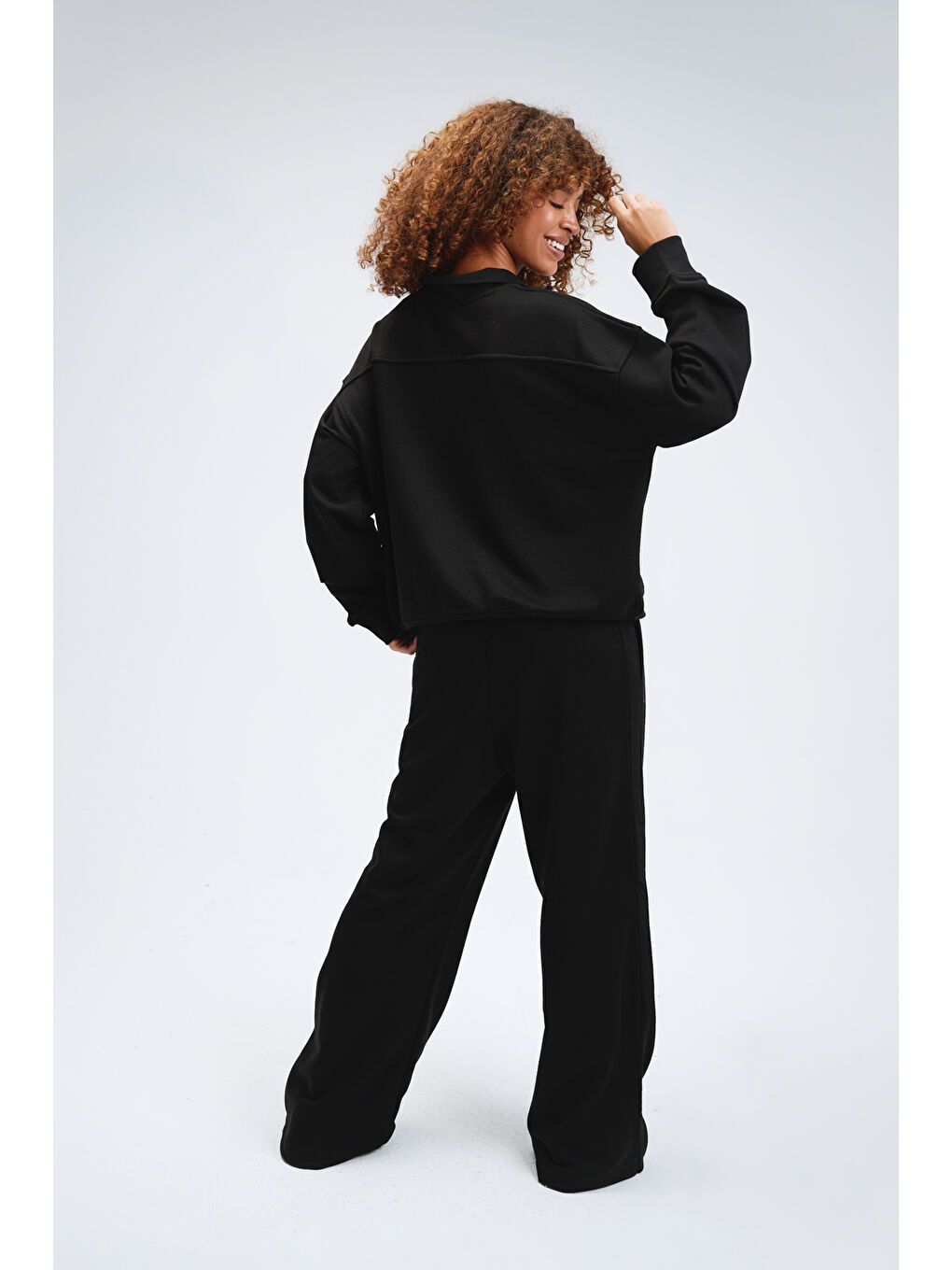 Kadın Timeless Fermuarlı Siyah Sweatshirt-4