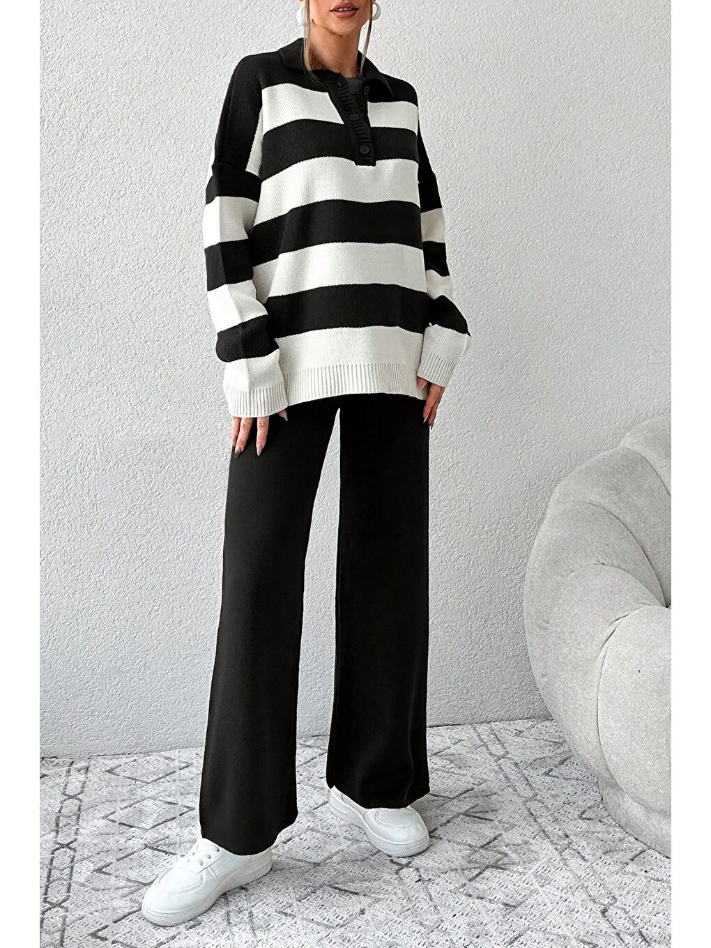 Siyah Kadın Yarım Düğmeli Polo Yaka Şeritli Triko Kazak Pantolon İkili Takım-4