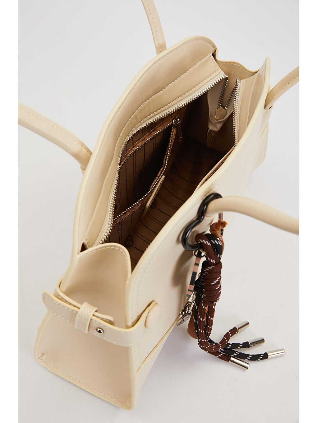 Ekru Charm Detay Askılı Premium Çanta 930300 Krem-2