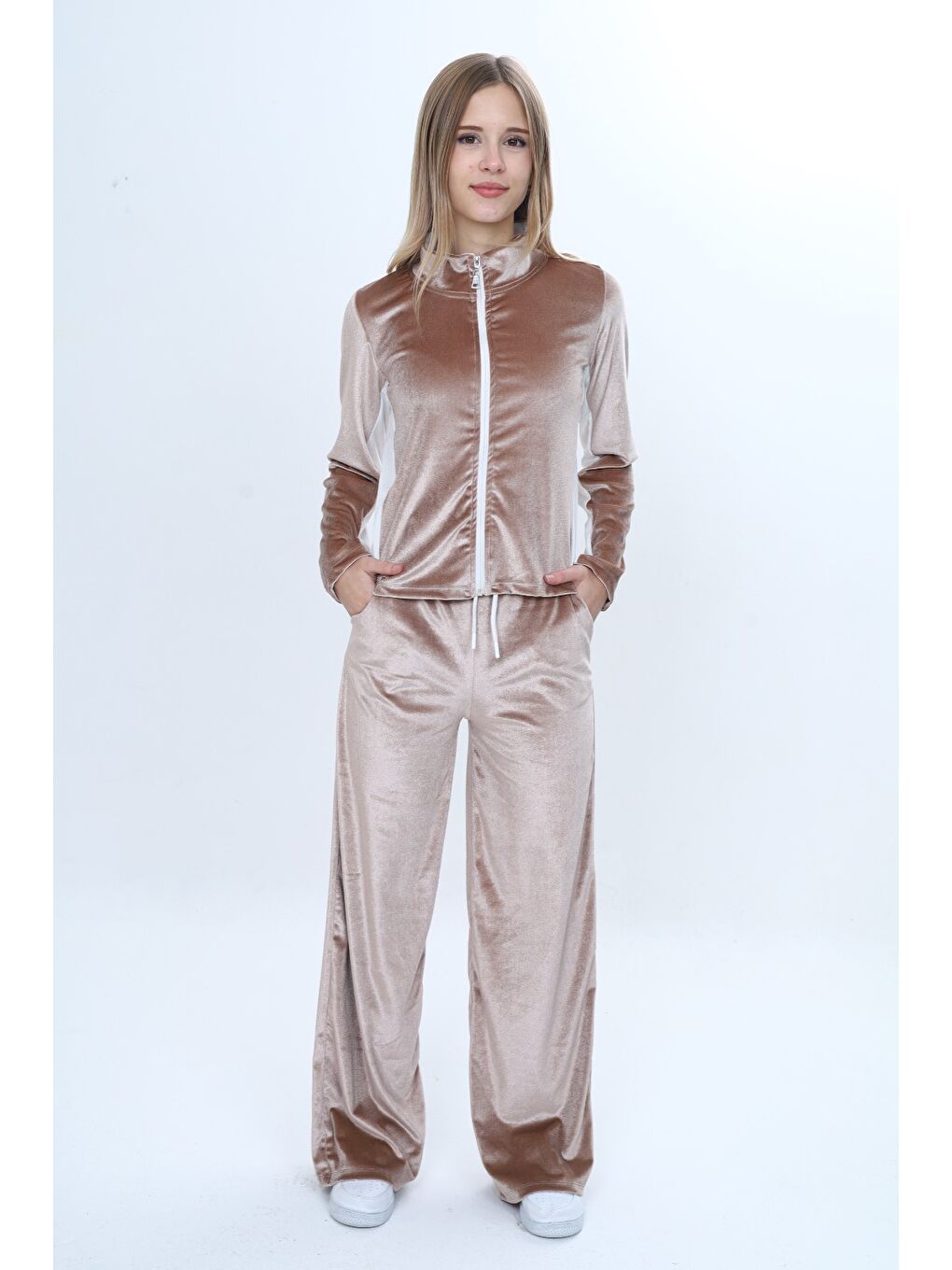 Kahverengi Kız Çocuk 2'li Takım Fermuarlıı Cepli Sweatshirt & Beli Lastikli Bol Paça Cepli Eşofman Alt