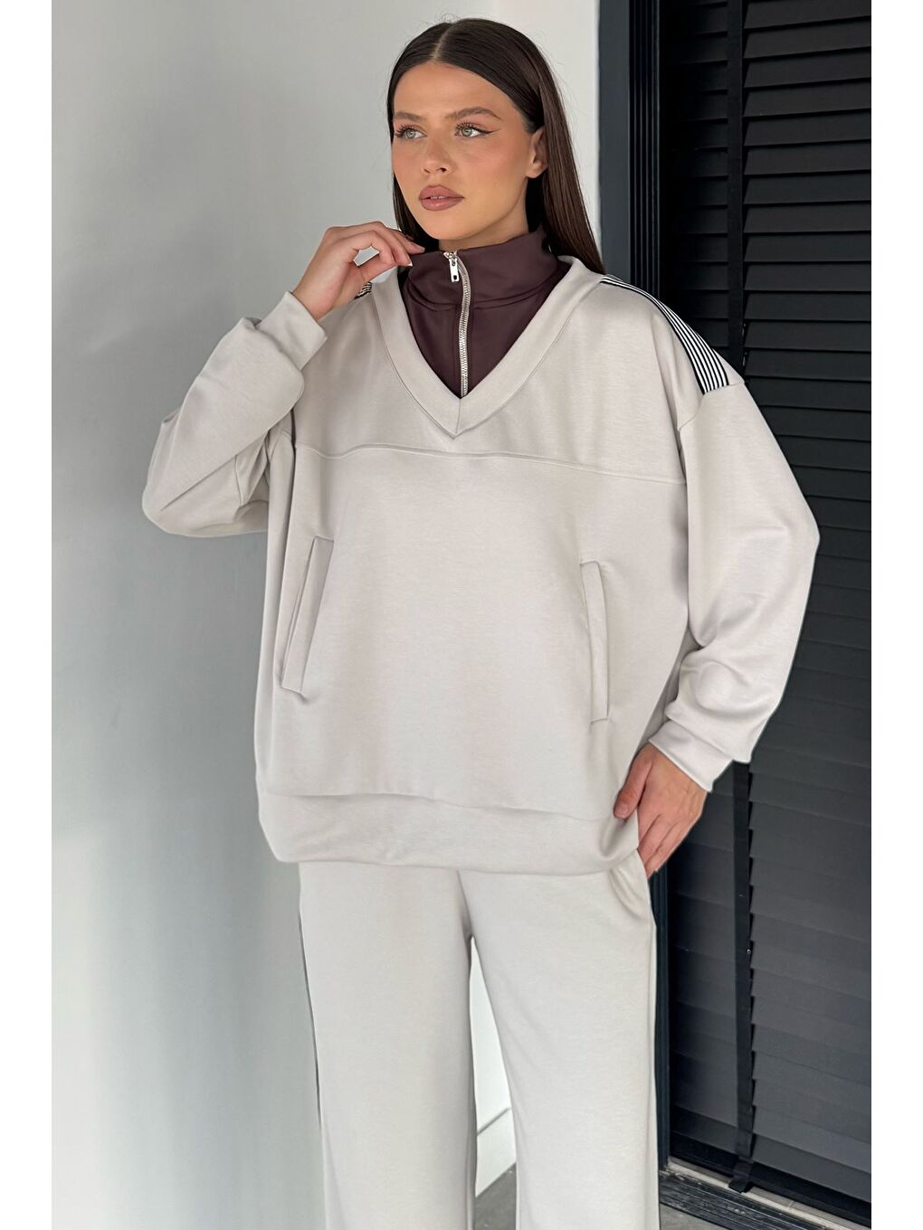 Bej Kadın Dik Yaka Yarım Fermuarlı Sweat Bel Lastikli Palazzo Pantolon İkili Takım-2
