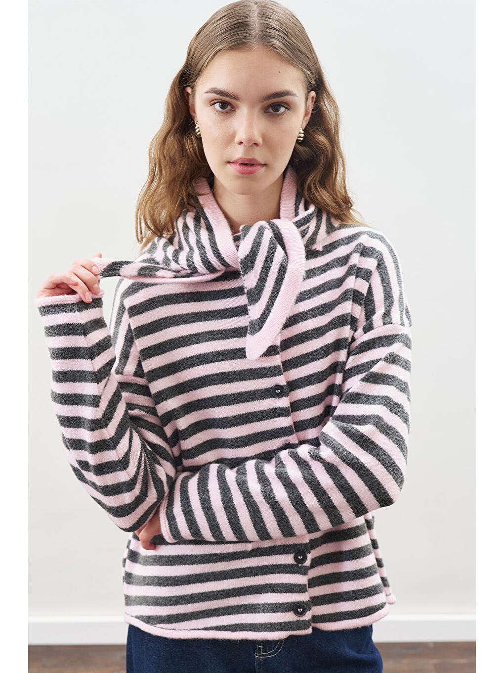 Atkı Detaylı Çizgili Hırka Pembe-4