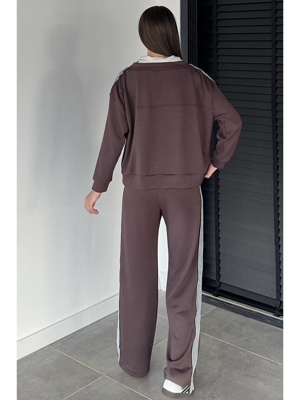 Kahverengi Kadın Dik Yaka Yarım Fermuarlı Sweat Bel Lastikli Palazzo Pantolon İkili Takım-3