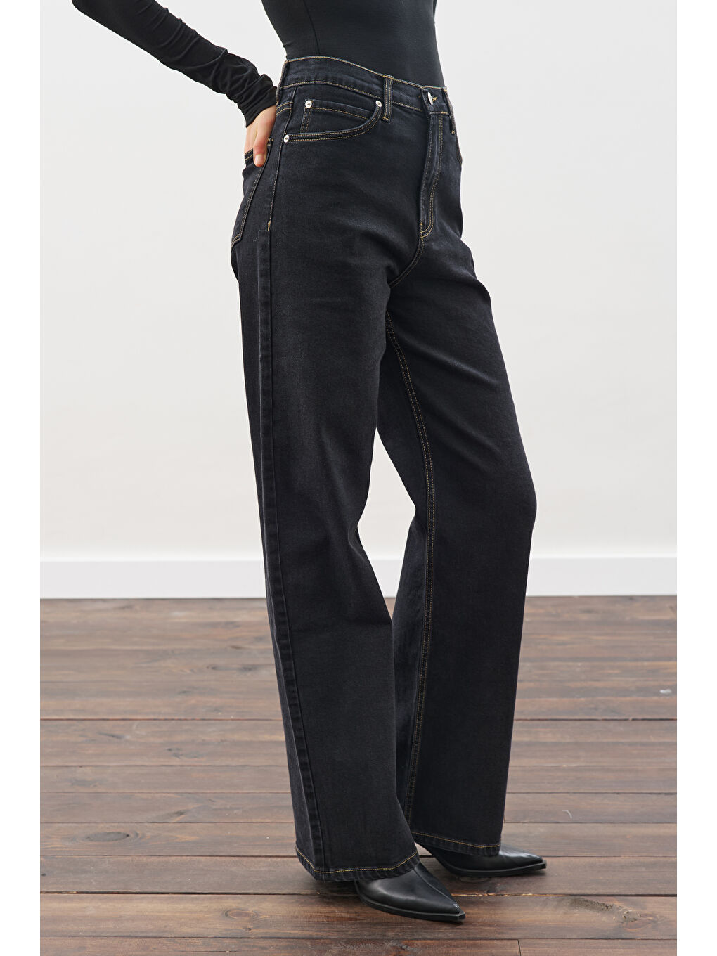 Uzun Hafif Geniş Paça Jean Pantolon Siyah-2