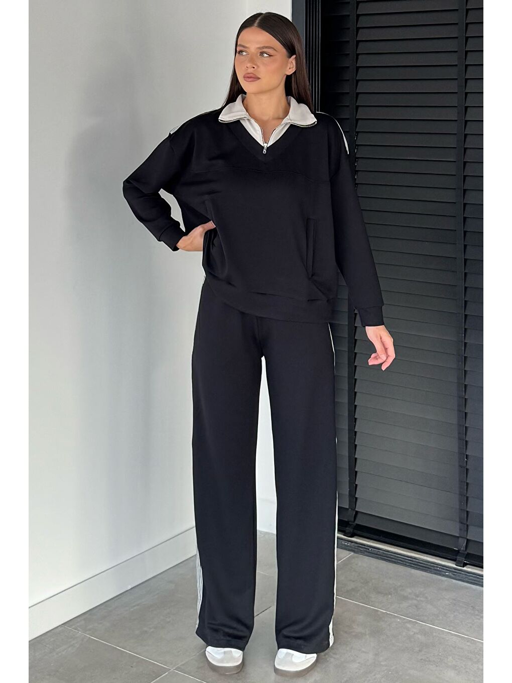 Siyah Kadın Dik Yaka Yarım Fermuarlı Sweat Bel Lastikli Palazzo Pantolon İkili Takım