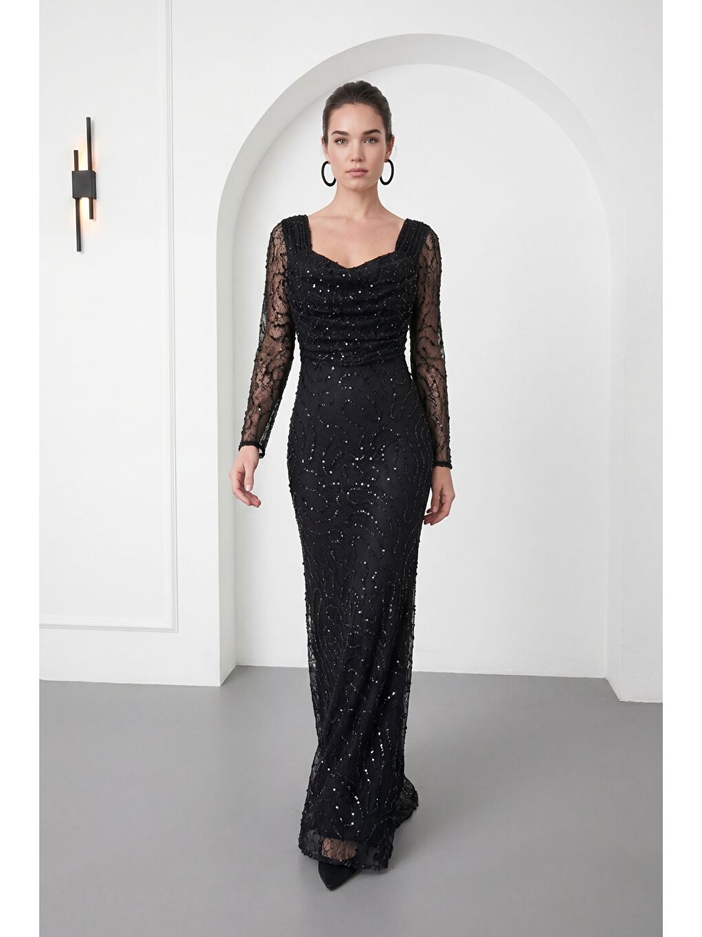 Kadın Siyah Uzun Kol Boncuklu Abiye Elbise-1
