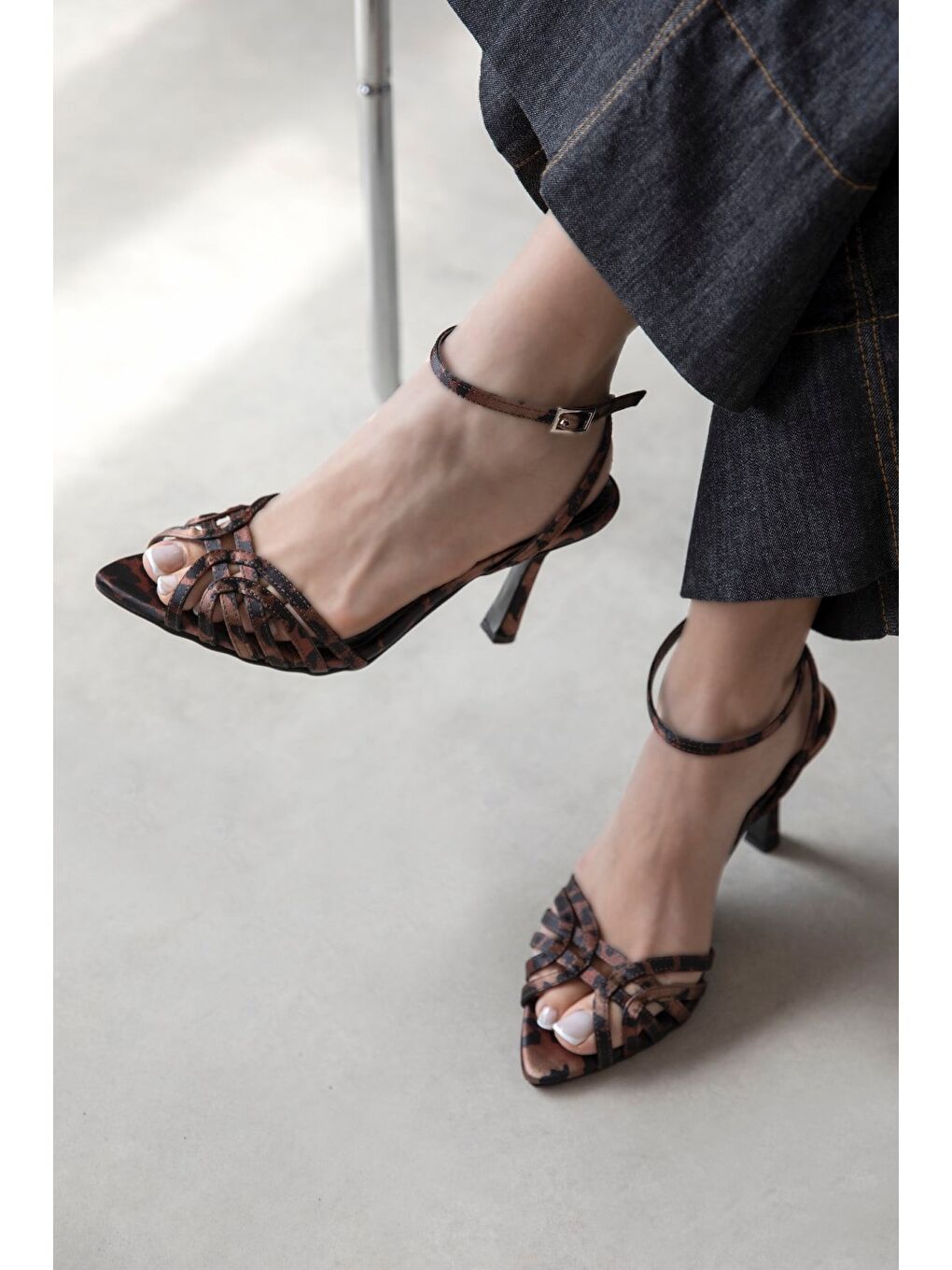 Kahverengi Cielo Kadın Topuklu Saten Sandalet Leopar